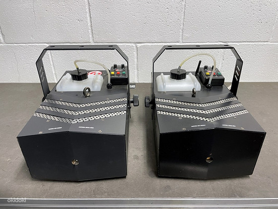 Eurolite Dynamic Fog 1200 W + fluid
