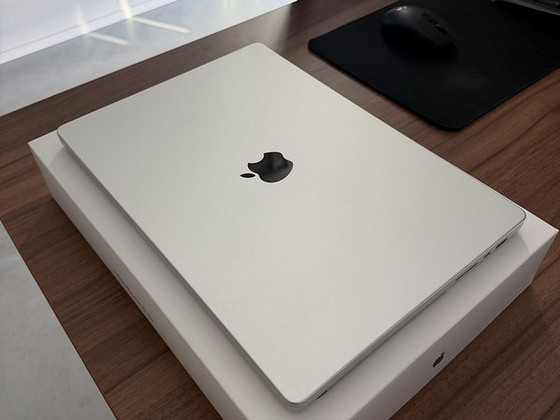 MacBook Pro 16” M4 Pro / 14-ядерный CPU / 20-ядерный GPU / 48GB / 1TB SSD