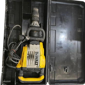 Отбойный молоток DeWalt D25902K SDS Max + Чемодан