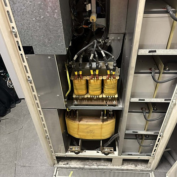 Tööstuslik UPS IMV SitePro 3‑faasiline + akud
