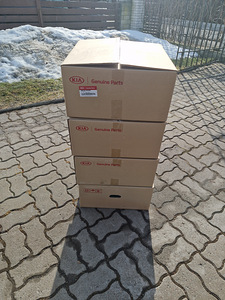Новые литые диски Kia 17" (4 фото из 4)