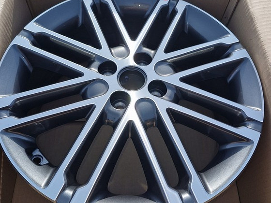 Kia valuveljed 17" uued