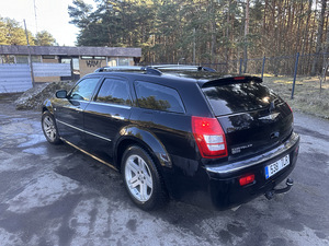 Chrjsler 300c (5 фото из 9)