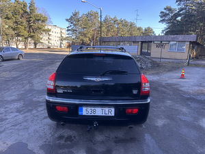 Chrjsler 300c (6 фото из 9)