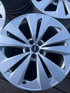 Диски Audi (1 фото из 4)