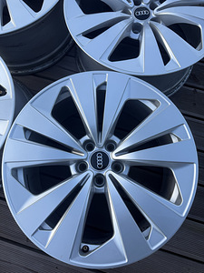 Диски Audi (4 фото из 4)