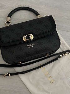 Guess сумка (1 фото из 3)