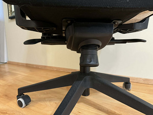 Kontoritool võrkseljatoega (ergonoomiline, must) (3 foto / 6)