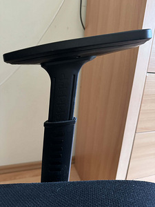 Kontoritool võrkseljatoega (ergonoomiline, must) (6 foto / 6)