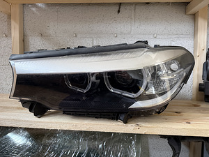 Фара BMW 5 серии G TYC 20-16418-00 (1 фото из 6)