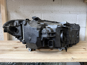 Фара BMW 5 серии G TYC 20-16418-00 (3 фото из 6)