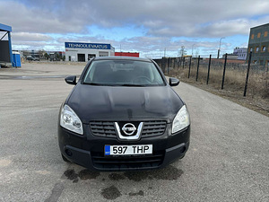 Продам Nissan Qashqai 2010г 1,6 бензин мануал (2 фото из 12)
