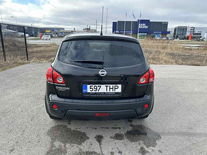 Продам Nissan Qashqai 2010г 1,6 бензин мануал (6 фото из 12)