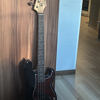 Mini Bass Jazz.