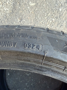 225/40/19 Bridgestone suverehvid 2tk dot2024 (2 foto / 4)