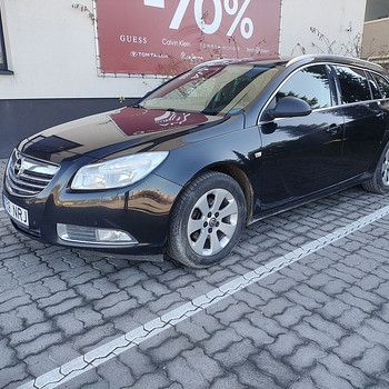 Opel Insignia Sports Tourer 2.0 CDTI (118 kW), 2013