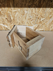 Uus käsitööna tehtud linnusöögimaja 30x13,5x27 cm (6 foto / 6)