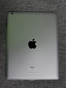iPad (1 foto / 3)