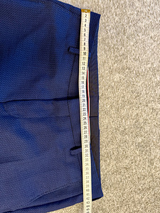 Tommy Hilfiger tumesinine ülikond (6 foto / 8)