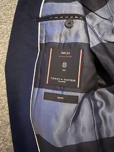 Tommy Hilfiger tumesinine ülikond (3 foto / 8)