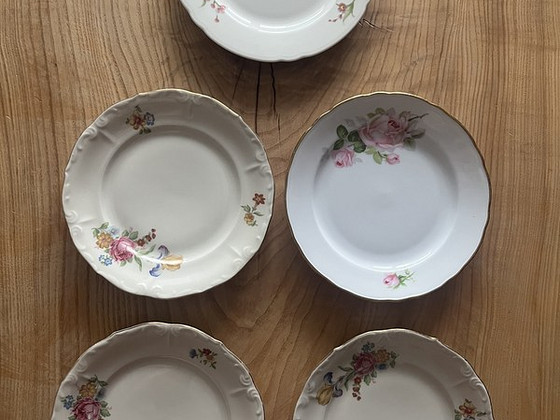 Portselanist magustoidutaldrikud. Vintage. Komplekt.