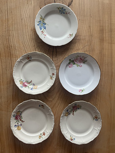 Portselanist magustoidutaldrikud. Vintage. Komplekt. (1 foto / 2)