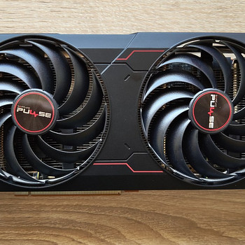 Продается видеокарта AMD Radeon RX 6700 XT