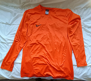Meeste pikkade varrukatega spordisärk Nike Dri-FIT (1 foto / 3)