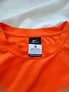 Meeste pikkade varrukatega spordisärk Nike Dri-FIT (3 foto / 3)