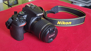 Nikon D5600 KIT 18-55VR (2 фото из 4)