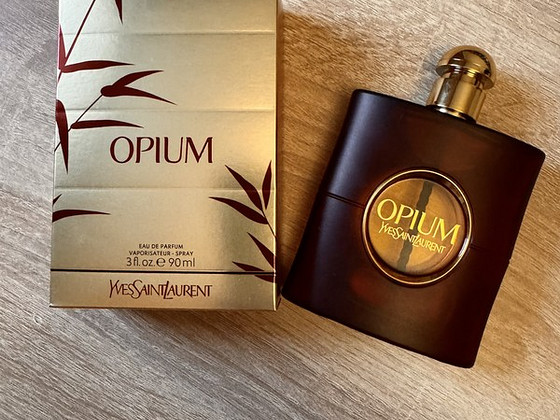 Yves Saint Laurent Opium EDT parfüüm naistele