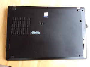 Lenovo T490s CORE I7 8TH Gen (4 foto / 6)