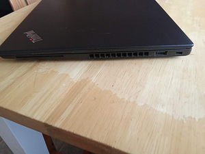 Lenovo T490s CORE I7 8TH Gen (6 foto / 6)