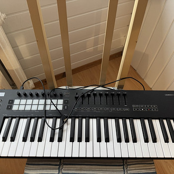 Midi keyboard