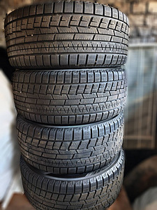 Оригинальные диски Mercedes R18 8.5Jx18, зимние шины 255x45 (2 фото из 2)