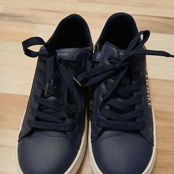 Tommy Hilfiger кроссовки (Размер 37, 38)