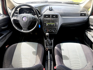 Fiat Punto (7 foto / 13)