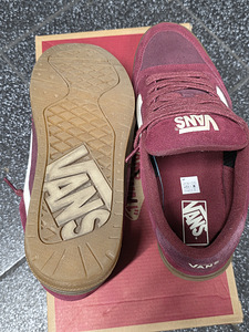 Vans р.45 (8 фото из 8)