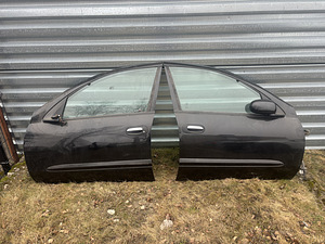 Nissan almera komplektsed uksed (1 foto / 7)