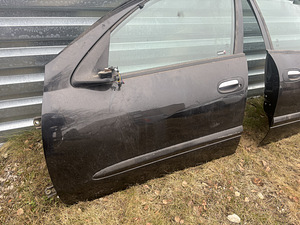 Nissan almera komplektsed uksed (2 foto / 7)