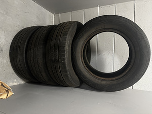 Зимние шины 215/60/R16c (5 фото из 5)