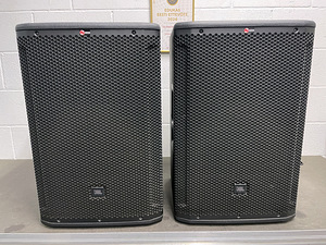 JBL SRX812P (1 фото из 2)