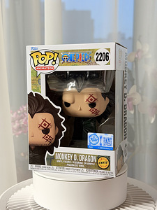 Фигурка Funko Pop One Piece Monkey D. Dragon 2206 ( Chase ) (1 фото из 4)