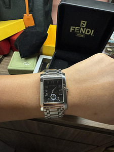Fendi Orologi 7000G naiste käekell (2 foto / 4)
