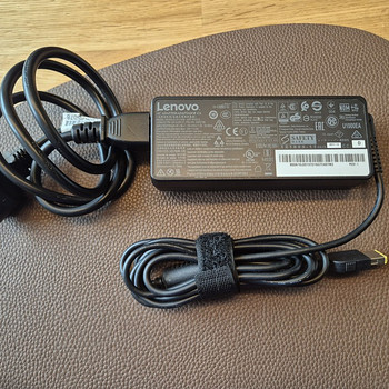 Lenovo 90W зарядное устройство / адаптер (Slim Tip)