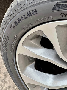 BMW Style 451 erilaiused 20’ OEM veljed rehvidega (uueväärse (9 foto / 10)