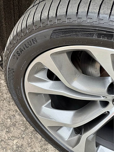 BMW Style 451 erilaiused 20’ OEM veljed rehvidega (uueväärse (6 foto / 10)