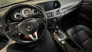 Пакет Mercedes-Benz AMG (4 фото из 9)