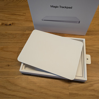 Apple Magic Trackpad 2 (A1535 - Lightning)