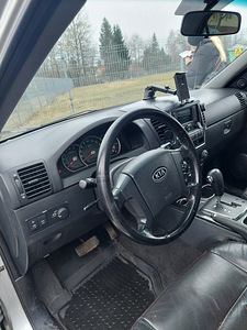 Kia sorento (4 фото из 5)